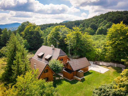 Mehrfamilienhaus zum Kauf 900.000 € 10 Zimmer 266 m² 9.233 m² Grundstück Plitvica Selo