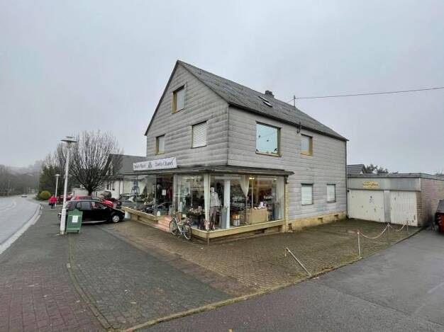 Haus zum Kauf 279.000 € 380 m² 779 m² Grundstück Weiskirchen Weiskirchen 66709