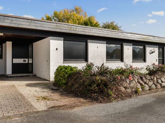 Bungalow zum Kauf 185.000 € 5 Zimmer 161,6 m² 550 m² Grundstück Büdelsdorf 24782