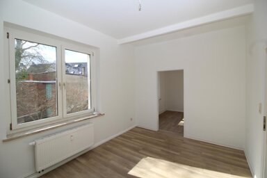 Wohnung zur Miete 310 € 2 Zimmer 50 m² 1. Geschoss Leubnitz Werdau 08421