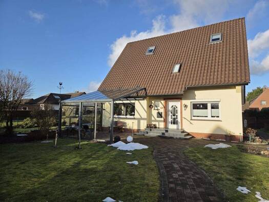 Haus zum Kauf 259.000 € 8 Zimmer 150 m² 1.197 m² Grundstück Brandenburger Straße Sulingen 27232