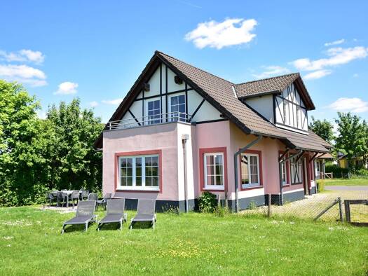 Einfamilienhaus zum Kauf provisionsfrei 279.500 € 7 Zimmer 150 m² 515 m² Grundstück Am Kellerborn 1-540 Cochem 56814
