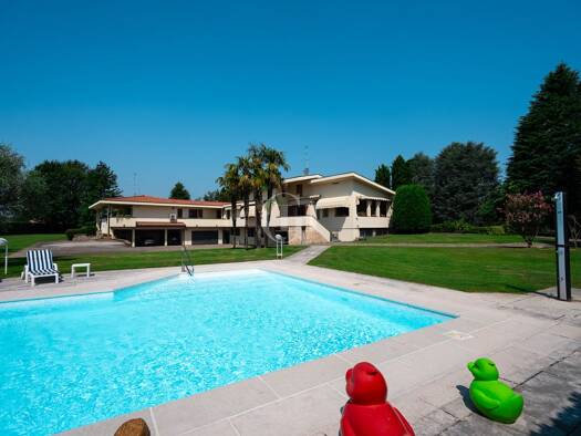 Villa zum Kauf 2.340.000 € 17 Zimmer 718 m² 10.000 m² Grundstück Palazzolo sull'Oglio 25036