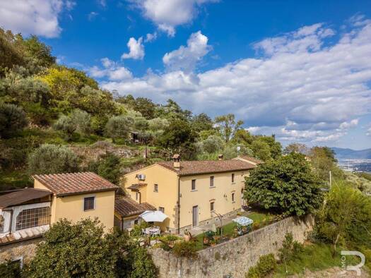 Haus zum Kauf 640.000 € 5 Zimmer 395 m² 28.000 m² Grundstück frei ab sofort Lamporecchio