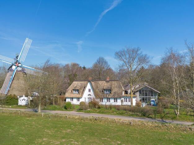 Haus zum Kauf 875.000 € 11 Zimmer 378 m² 3.303 m² Grundstück Struckum 25821