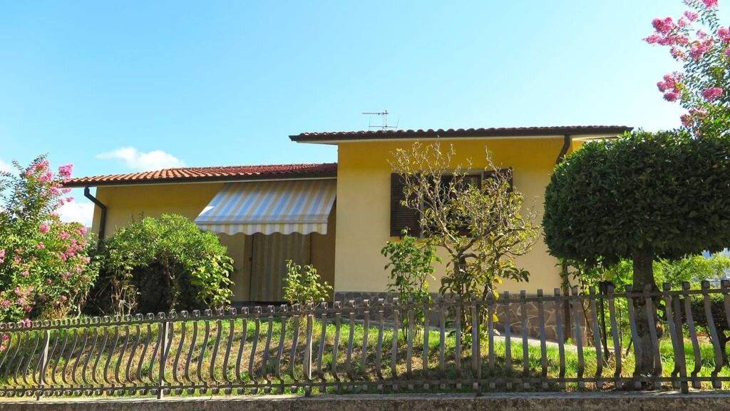 Einfamilienhaus zum Kauf 250.000 € 9 Zimmer 185 m² 2.322 m² Grundstück Casola in Lunigiana 54014