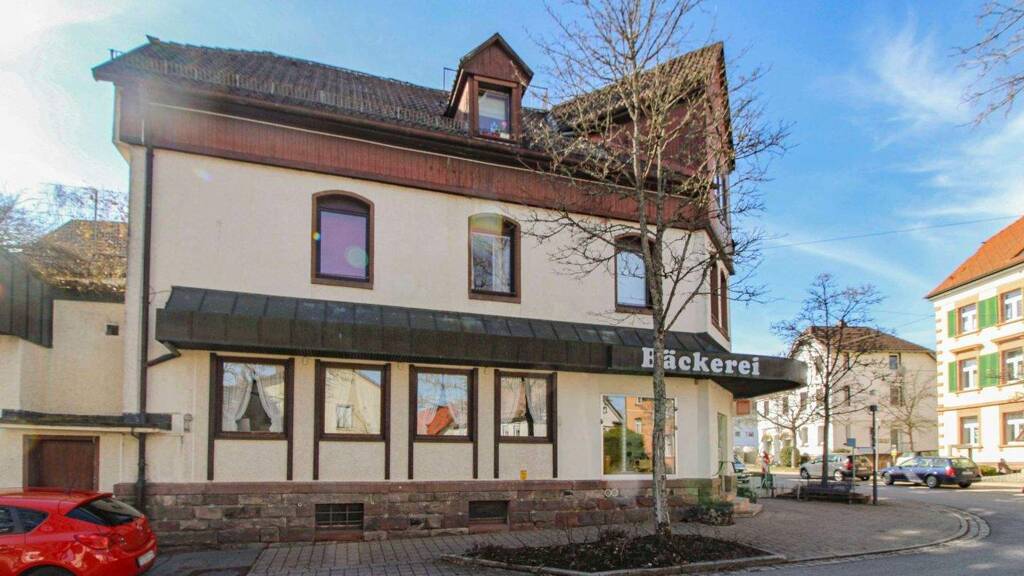 Mehrfamilienhaus zum Kauf 699.000 € 13 Zimmer 417,3 m² 561,1 m² Grundstück Königsfeld Königsfeld im Schwarzwald 78126