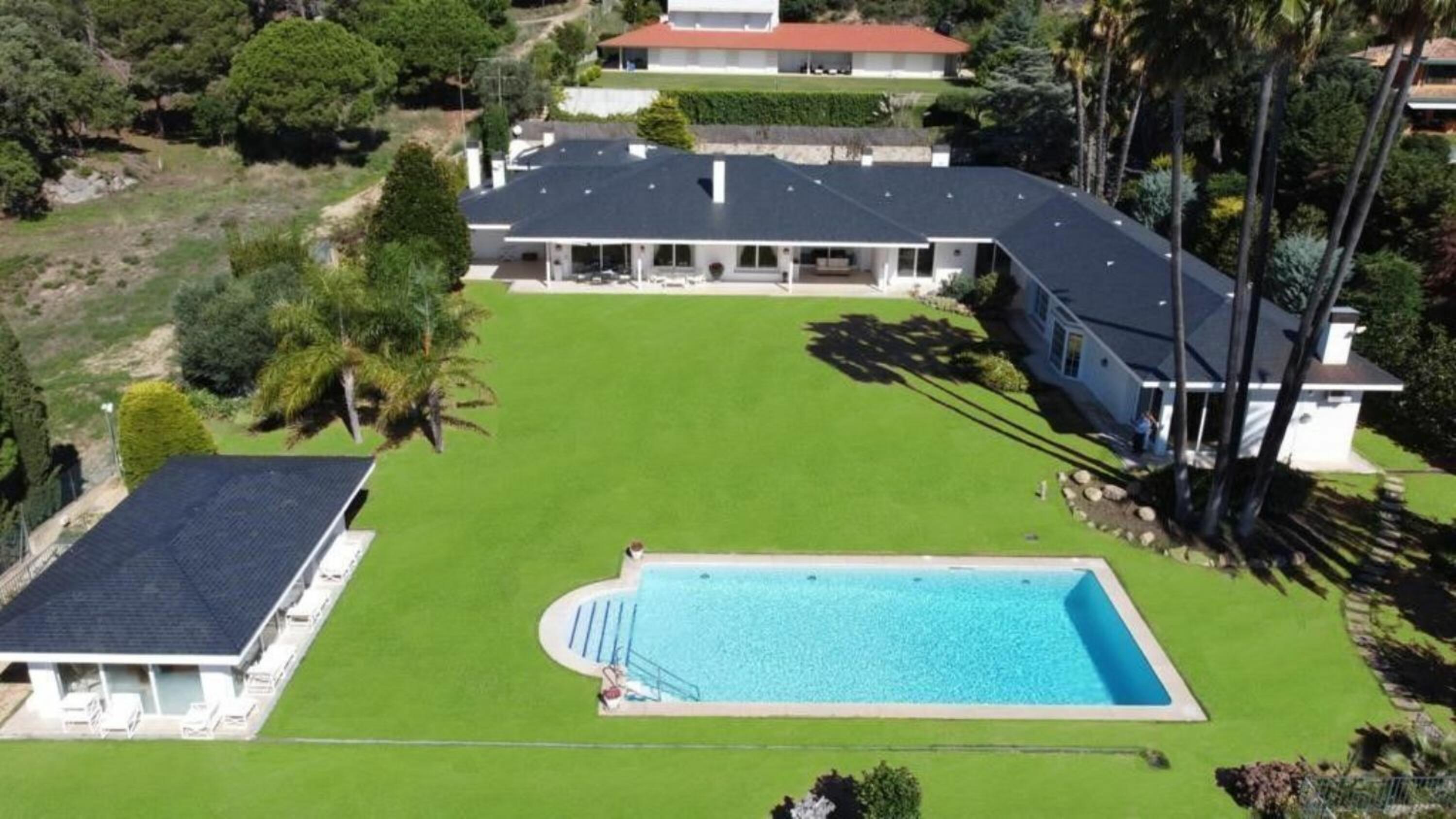 Einfamilienhaus zum Kauf 3.600.000 € 1.252 m²<br/>Wohnfläche 3.500 m²<br/>Grundstück Sant Vicenc de Montalt 08394