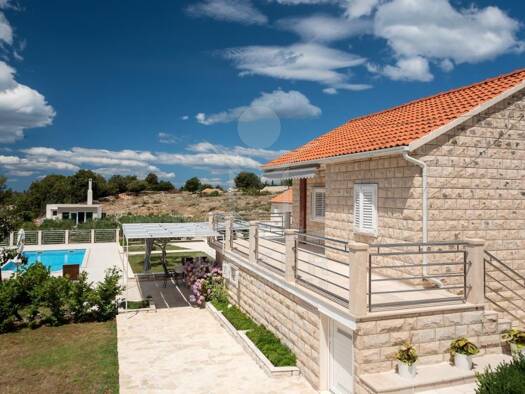Villa zum Kauf 900.000 € 4 Zimmer 130 m² 2.000 m² Grundstück Brac