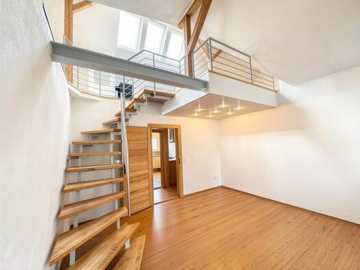 Maisonette zur Miete 1.350 € 5 Zimmer 130 m² Geschoss 2/3 frei ab sofort Singen Singen (Hohentwiel) 78224