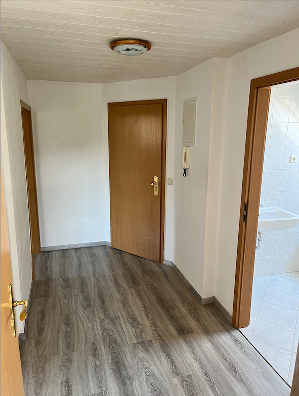 Wohnung zur Miete 300 € 3 Zimmer 71 m²<br/>Wohnfläche ab sofort<br/>Verfügbarkeit Dorfstraße 25 Berthelsdorf Lunzenau 09328