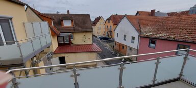 Wohnung zur Miete 920 € 3 Zimmer 95,6 m² 1. Geschoss frei ab sofort Denkmalstraße 1 Himmelstadt 97267