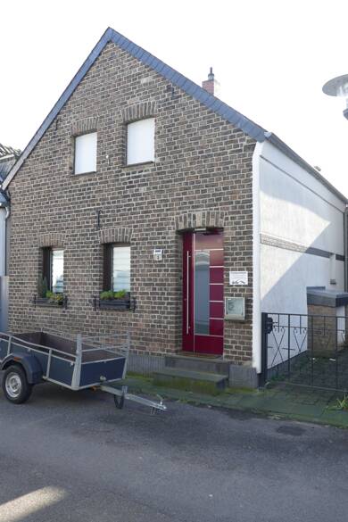 Haus zum Kauf 365.000 € 4 Zimmer 109 m² 299 m² Grundstück frei ab sofort Herberzstr. 3 Worringen Köln 50769