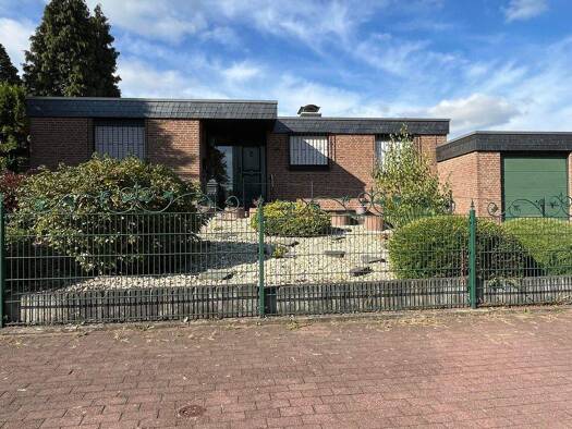 Bungalow zum Kauf 349.000 € 4 Zimmer 104 m² 633 m² Grundstück frei ab sofort Brempt Niederkrüchten 41372