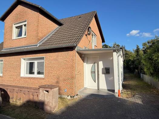 Mehrfamilienhaus zum Kauf als Kapitalanlage geeignet 295.000 € 6 Zimmer 130 m² 1.464 m² Grundstück Ernst-August-Straße 17 Wietze Wietze 29323