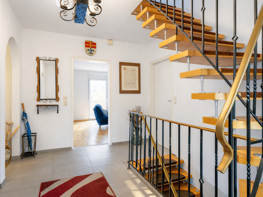 Einfamilienhaus zum Kauf 298.000 € 11 Zimmer 165 m² 1.250 m² Grundstück Battenberg Battenberg 35088