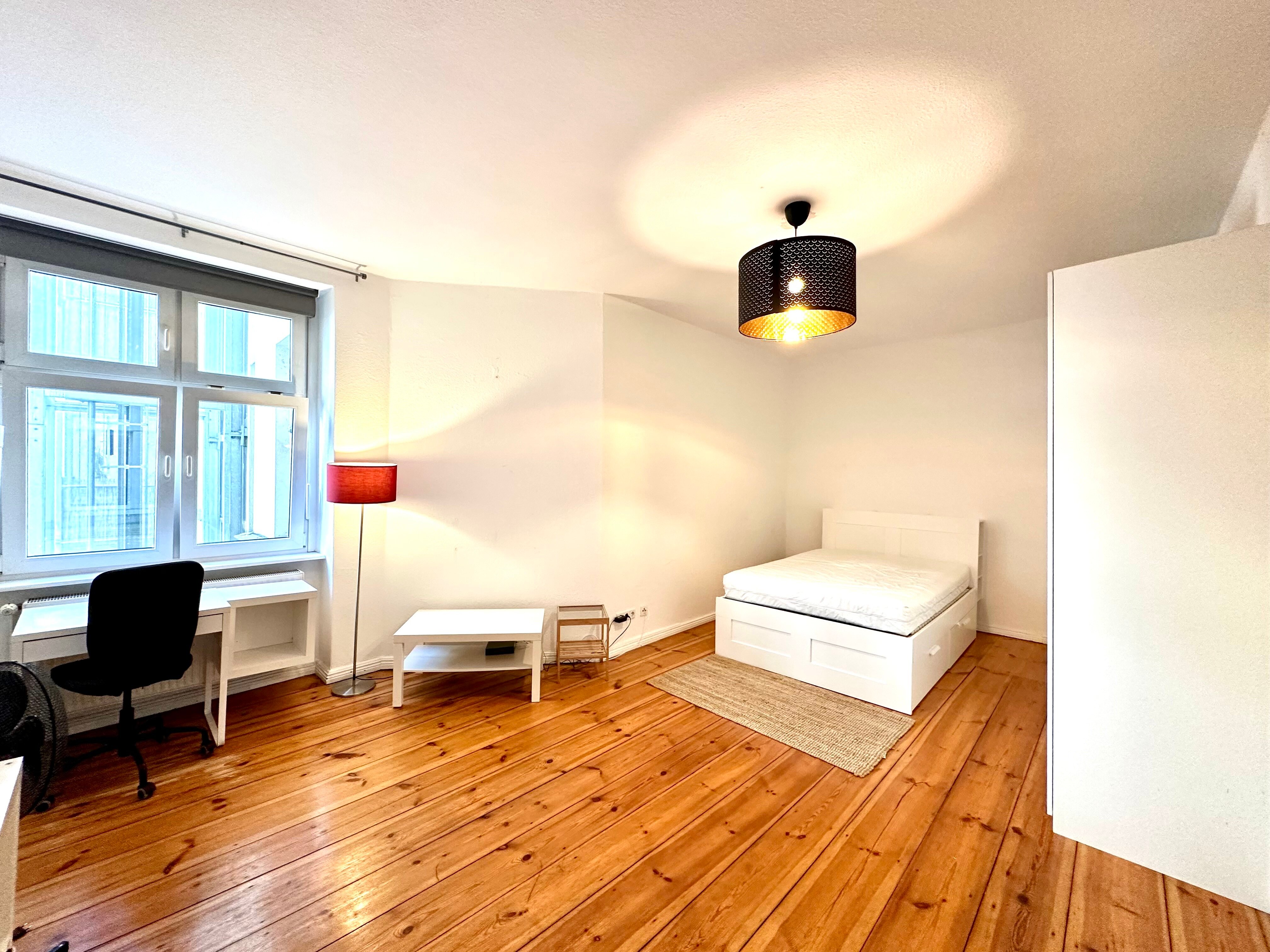 Wohnung zum Kauf 260.000 € 1 Zimmer 40 m²<br/>Wohnfläche 1.<br/>Geschoss Gleimstr. 18 Prenzlauer Berg Berlin 10437