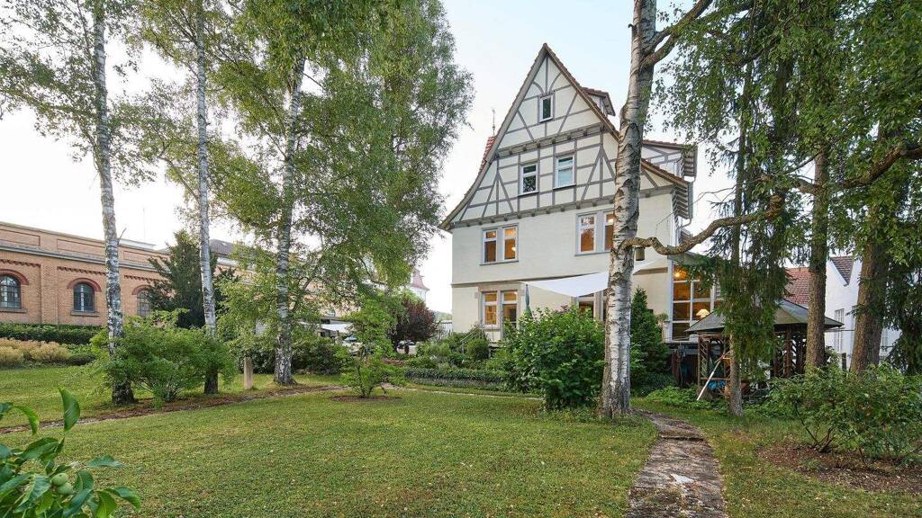 Villa zum Kauf 1.085.000 € 11 Zimmer 292 m² 1.496 m² Grundstück Kirchentellinsfurt 72138