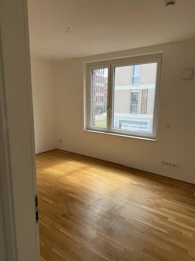 Wohnung zur Miete 800 € 2 Zimmer 65 m² Geschoss 1/6 frei ab sofort Kommodore-Johnsen-Boulevard 36 Häfen - Handelshäfen Bremen 28217