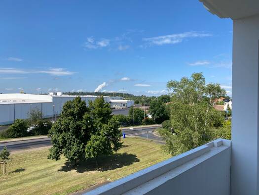 Wohnung zur Miete 268 € 2 Zimmer 53,7 m² 3. Geschoss Raupenhainer Straße 32 Borna 04552