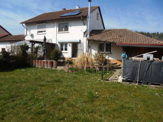 Doppelhaushälfte zum Kauf 345.000 € 4 Zimmer 113 m² 409 m² Grundstück frei ab sofort Berliner Straße 16 Stockach 78333