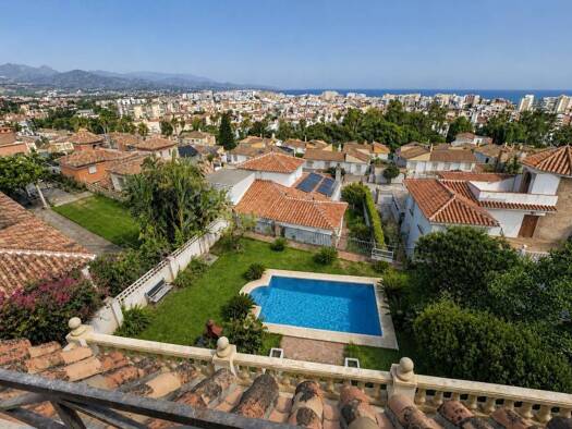 Chalet zum Kauf 699.000 € 4 Zimmer 239 m² 500 m² Grundstück Vélez-Málaga 29740