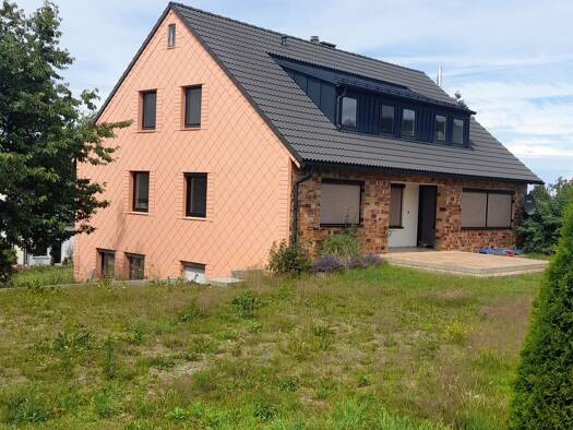 Einfamilienhaus zum Kauf 225.000 € 8 Zimmer 200 m² 1.689 m² Grundstück frei ab sofort Culmitz Naila 95119