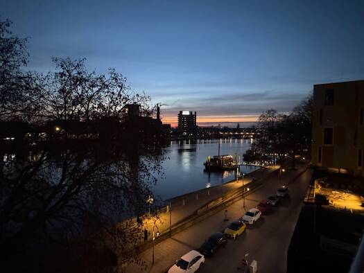 Wohnung zur Miete 1.200 € 2 Zimmer 78 m² Geschoss 4/5 frei ab sofort Altstadt Bremen 28195