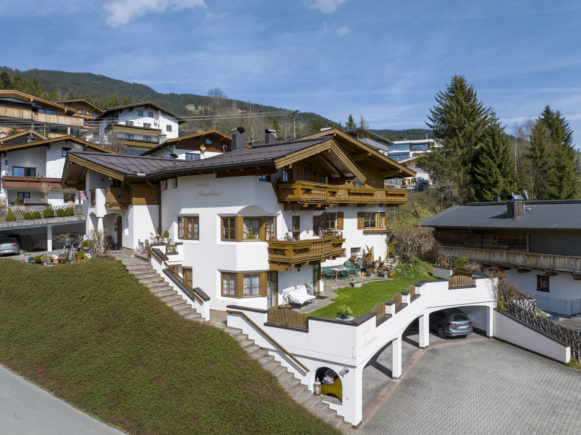 Mehrfamilienhaus zum Kauf 4.950.000 € 17 Zimmer 540 m²<br/>Wohnfläche 838 m²<br/>Grundstück Kirchberg in Tirol 6365