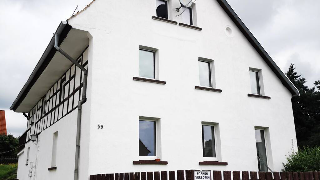 Mehrfamilienhaus zur Miete 999 € 9 Zimmer 150 m² frei ab sofort Dorfstraße 53 Ramsdorf Regis-Breitingen 04565