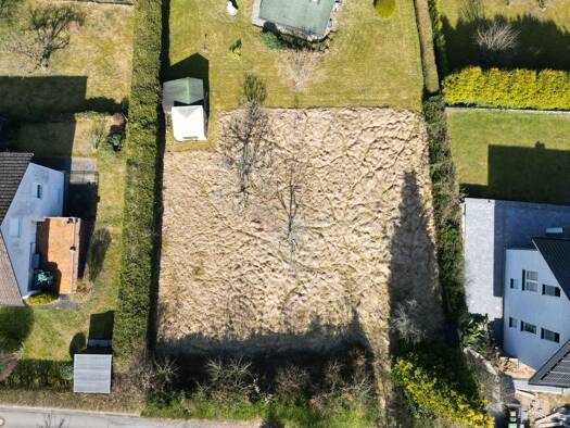 Grundstück zum Kauf 89.000 € 833 m² Grundstück Reichshof 51580