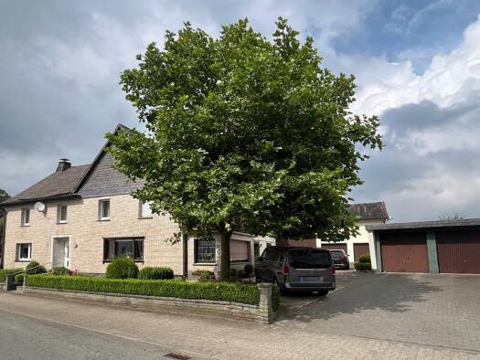 Einfamilienhaus zum Kauf 360.000 € 10 Zimmer 344 m² 1.184 m² Grundstück Meinkenbracht Sundern-Meinkenbracht 59846