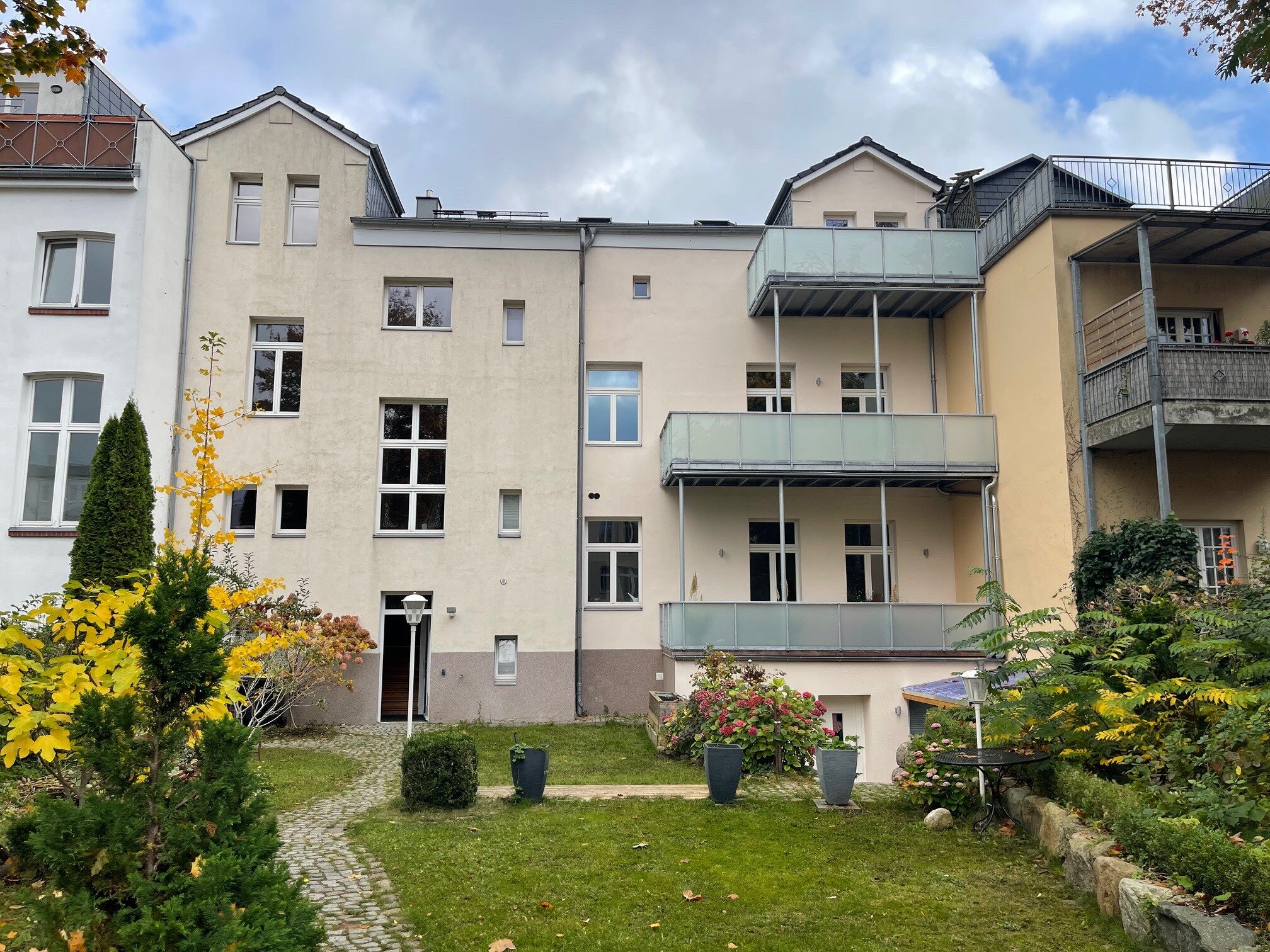 Wohnung zur Miete 2.300 € 4 Zimmer 160 m²<br/>Wohnfläche 2.<br/>Geschoss ab sofort<br/>Verfügbarkeit Paulsstadt Schwerin 19055