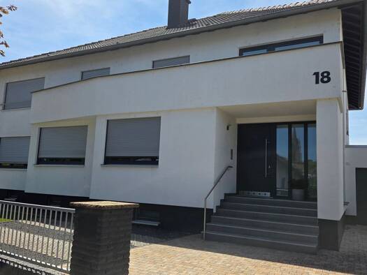 Wohnung zur Miete 1.600 € 4 Zimmer 160 m² Geschoss 1/2 frei ab 01.08.2026 Am Graben 18 Lampertheim 68623