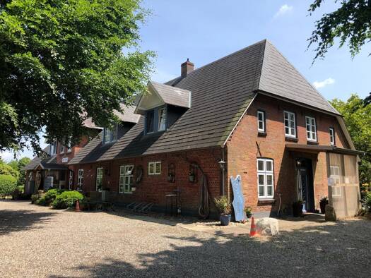 Mehrfamilienhaus zum Kauf 699.999 € 15 Zimmer 435,3 m² 2.187 m² Grundstück Langenhorn 25842