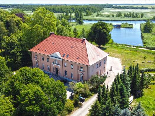Wohn- und Geschäftshaus zur Miete provisionsfrei 1.830 € 4 Zimmer 122 m² Bürofläche Bärenfelsallee 20 Rustow Loitz 17121