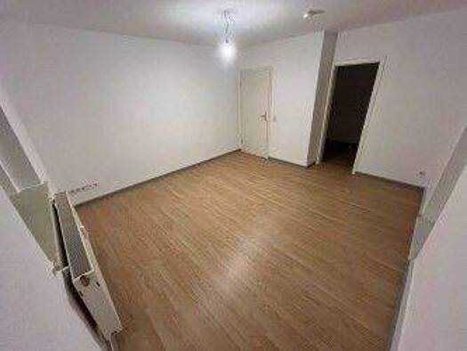 Wohnung zur Miete 360 € 3 Zimmer 61,1 m² 2. Geschoss frei ab sofort Auestraße 110 Glauchau 08371