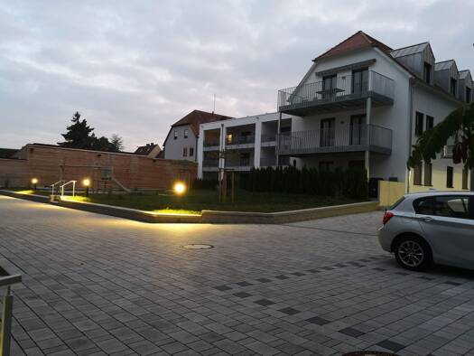 Wohnung zur Miete 990 € 3 Zimmer 84 m² Geschoss 1/2 frei ab 01.10.2026 Kitzingen 97318