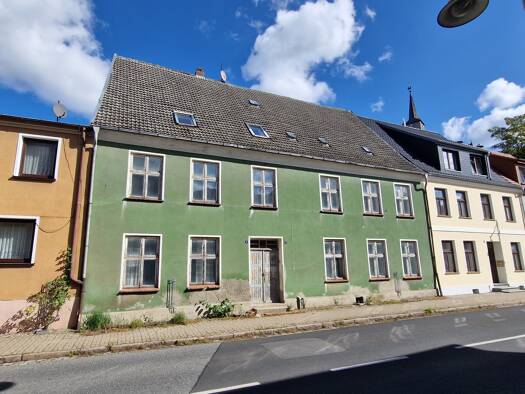 Mehrfamilienhaus zum Kauf 40.000 € 13 Zimmer 360 m² 461 m² Grundstück Rostocker Straße 6-8 Tessin 18195