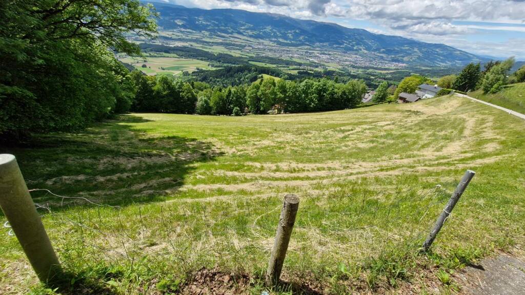 Land-/Forstwirtschaft zum Kauf 39.050 € 14.462 m² Grundstück Eitweg 9421