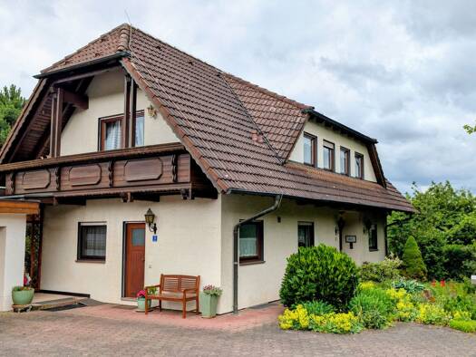 Einfamilienhaus zum Kauf provisionsfrei 570.000 € 5,5 Zimmer 209 m² 1.113 m² Grundstück frei ab 01.12.2026 Euerdorf 97717