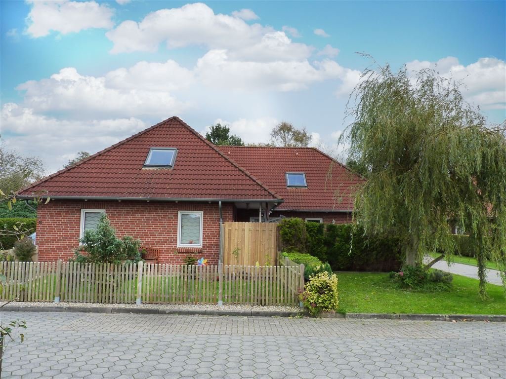 Mehrfamilienhaus zum Kauf 405.000 € 9 Zimmer 260 m²<br/>Wohnfläche 834 m²<br/>Grundstück Marienhafe Marienhafe 26529