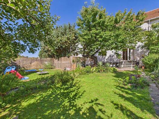 Reihenmittelhaus zum Kauf 495.000 € 6 Zimmer 138 m² 332 m² Grundstück Konradsiedlung-Wutzlhofen Regensburg / Wutzlhofen 93057