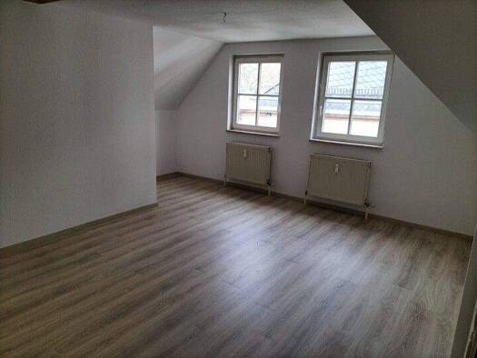 Wohnung zur Miete 366 € 3 Zimmer 63 m² 2. Geschoss frei ab 01.06.2026 Kirchplatz 8 Crimmitschau 08451