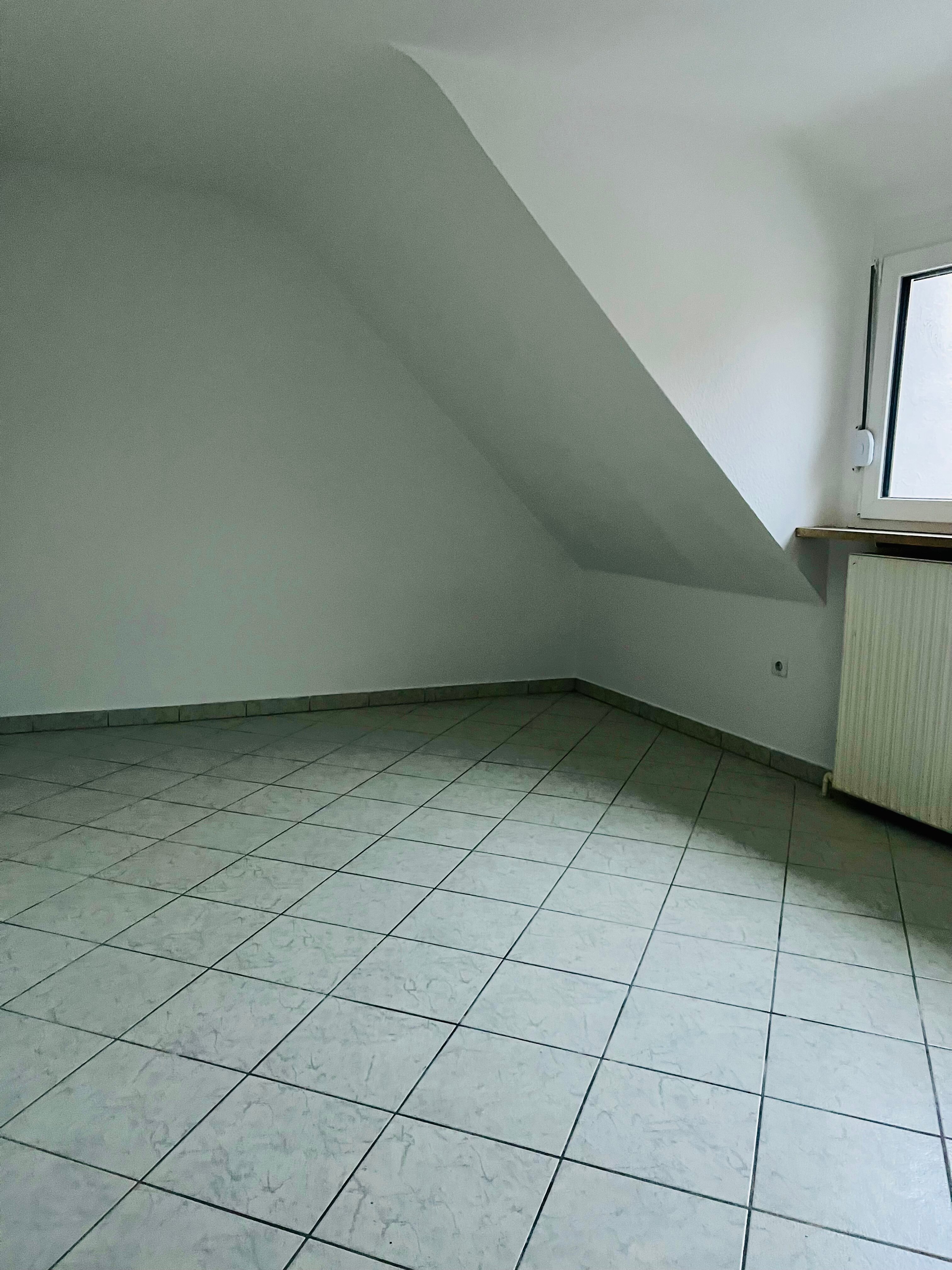 Wohnung zur Miete 400 € 1 Zimmer 32 m²<br/>Wohnfläche ab sofort<br/>Verfügbarkeit Weiherhof Zirndorf 90513