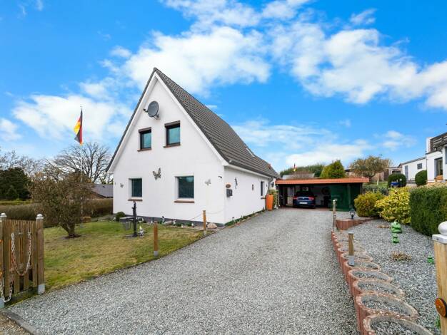 Einfamilienhaus zum Kauf 360.000 € 4 Zimmer 100 m² 989 m² Grundstück Zarnekau Süsel 23701