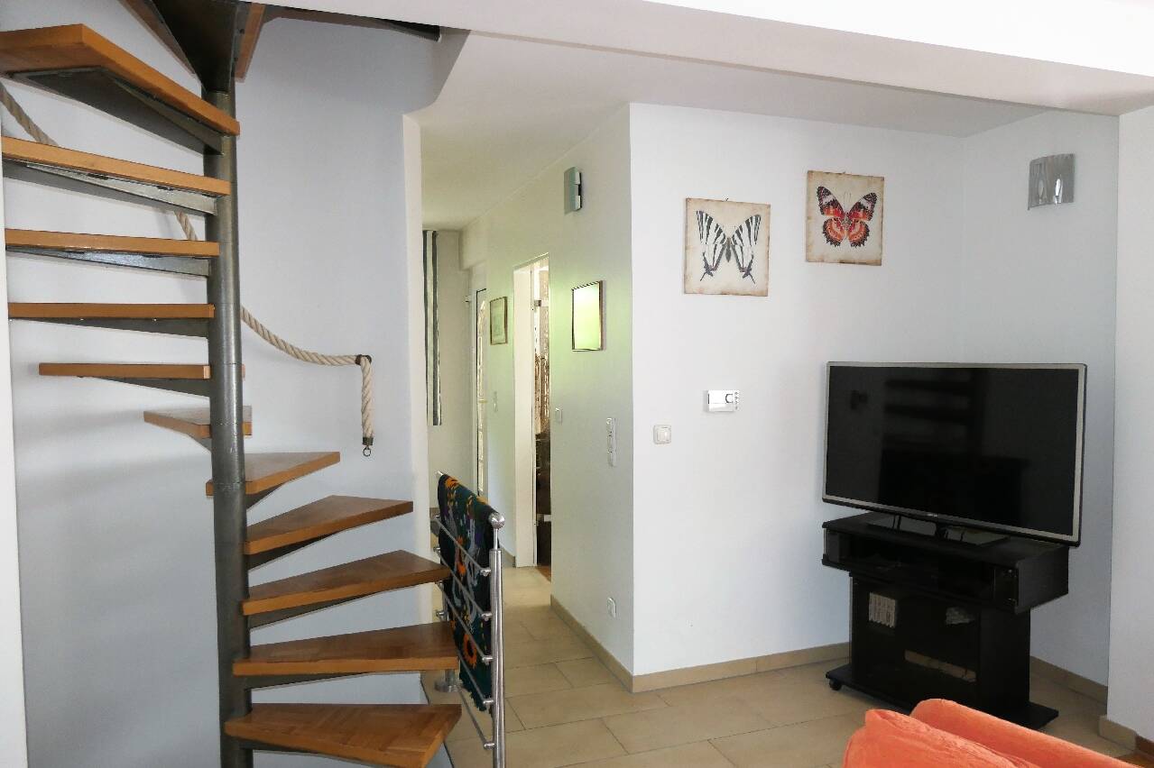 Property thumbnail 2