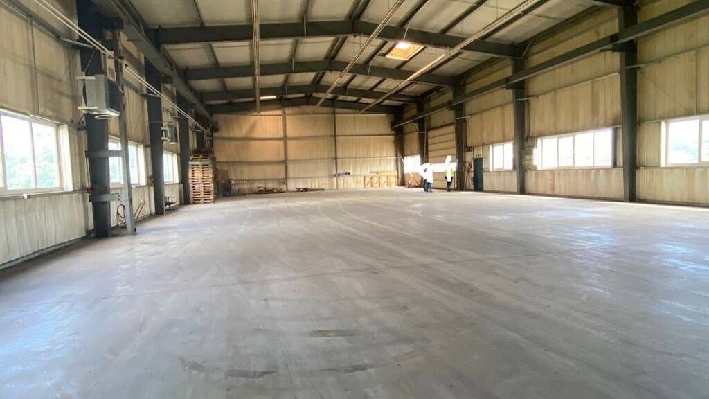 Lagerhalle zur Miete 11.800 € 2.954 m² Lagerfläche teilbar ab 440 m² Lauenburg 21481