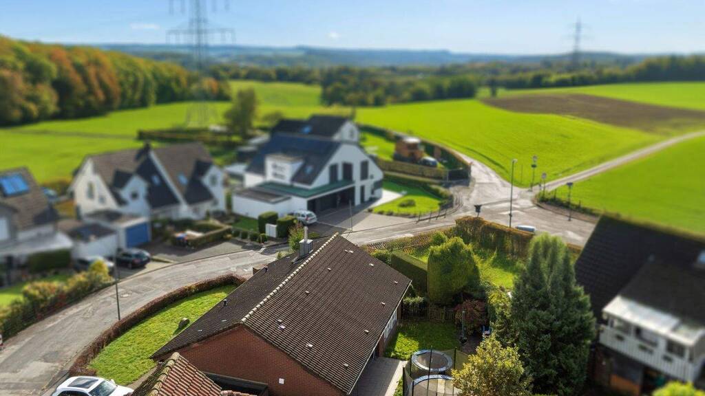 Einfamilienhaus zum Kauf 399.000 € 5 Zimmer 156 m² 576 m² Grundstück Lennep Remscheid 42897