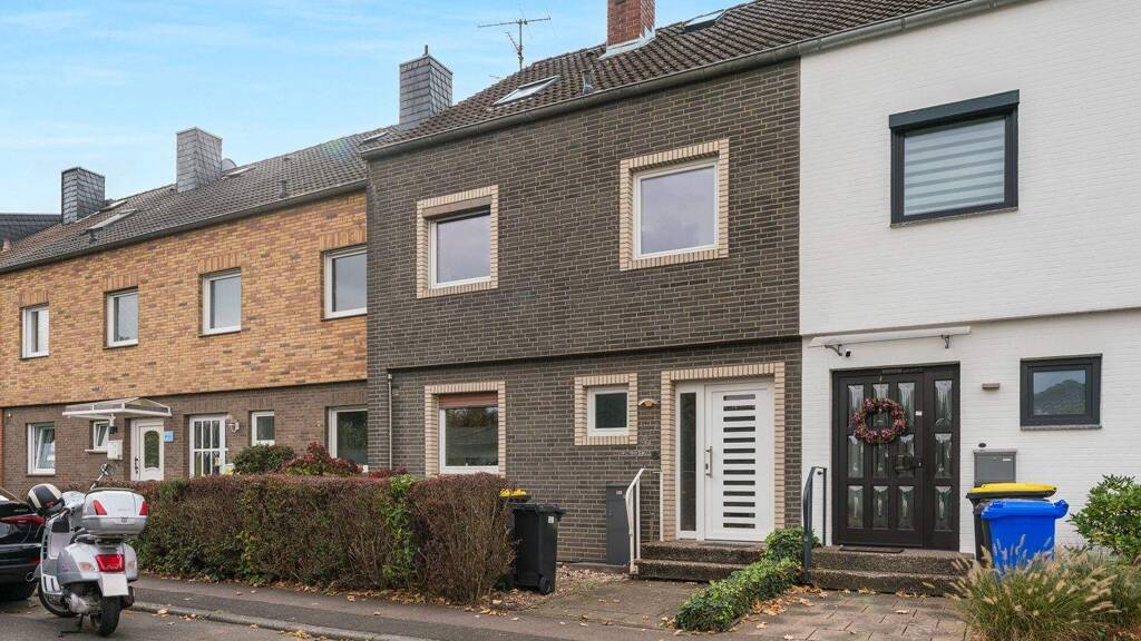 Reihenmittelhaus zum Kauf 369.000 € 5 Zimmer 139 m² 160 m² Grundstück Dansweiler Pulheim 50259